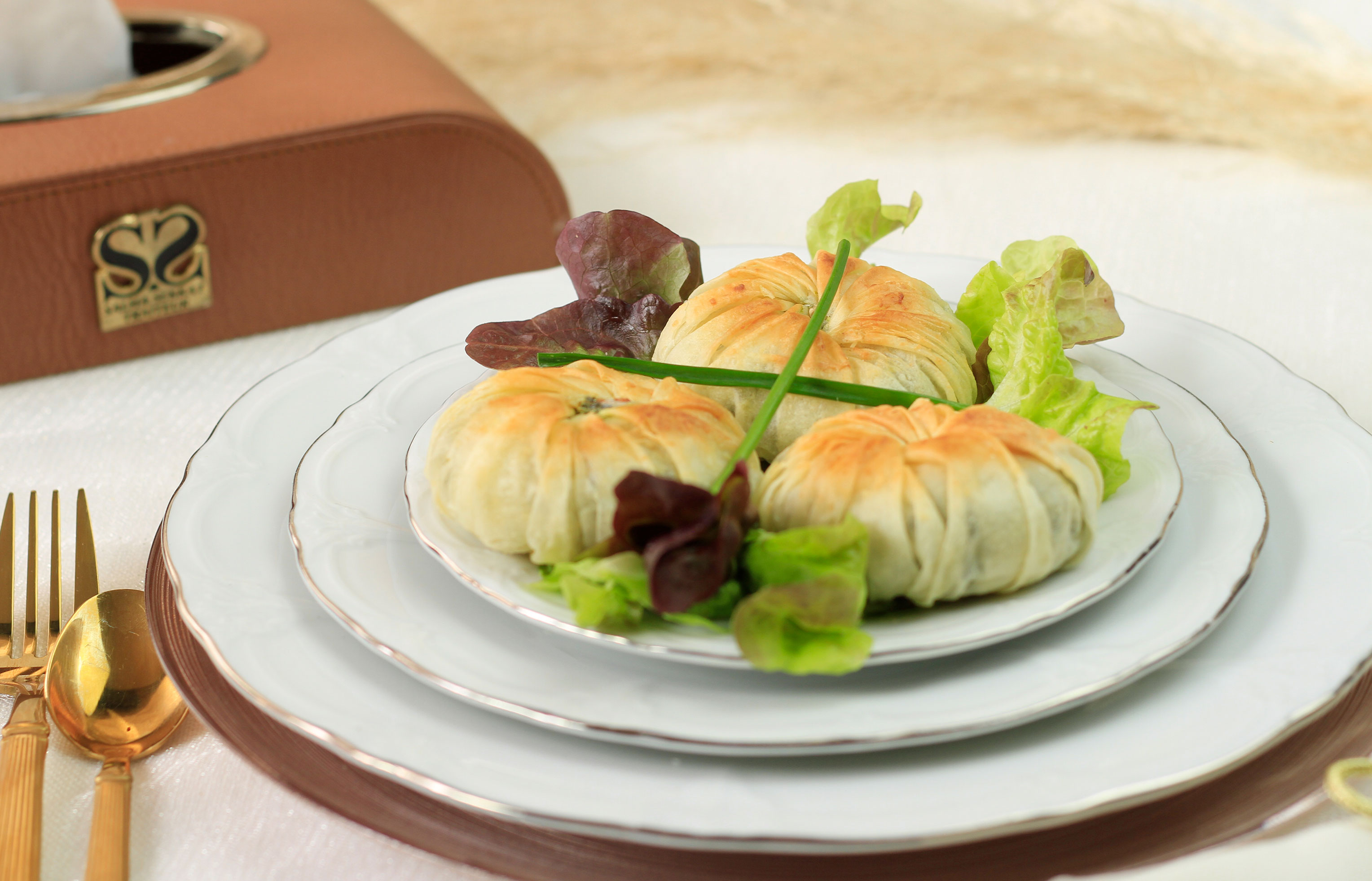 Pastilla fleur épinard fromage saumon